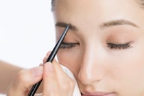 プロの神技メイクで大変身！夫「言いづらいんだけど…」まさかの報告。小柄な男の子→現在の姿に「もう最強だろこれは」