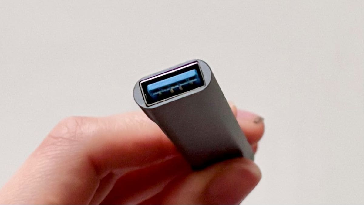 【100均】ダイソーの「USBハブ」購入&レビュー!セリアやキャンドゥには売ってないって本当?