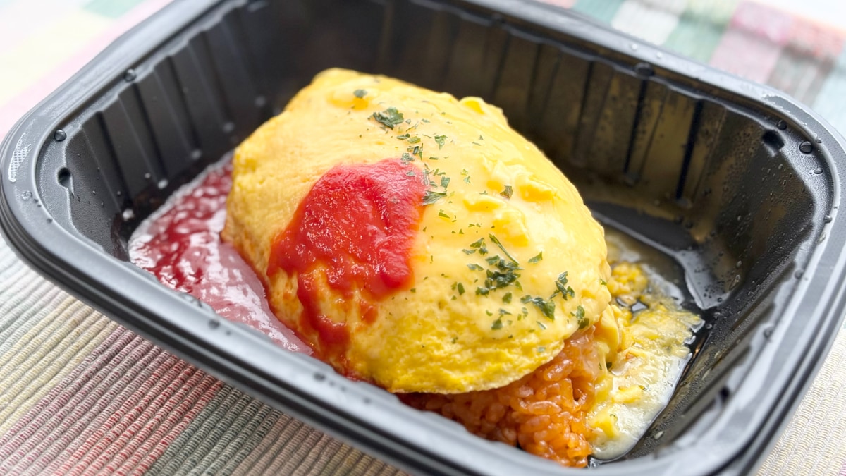 卵を1.8倍超の厚みにリニューアル!【ファミマ】人気店監修冷凍グルメ