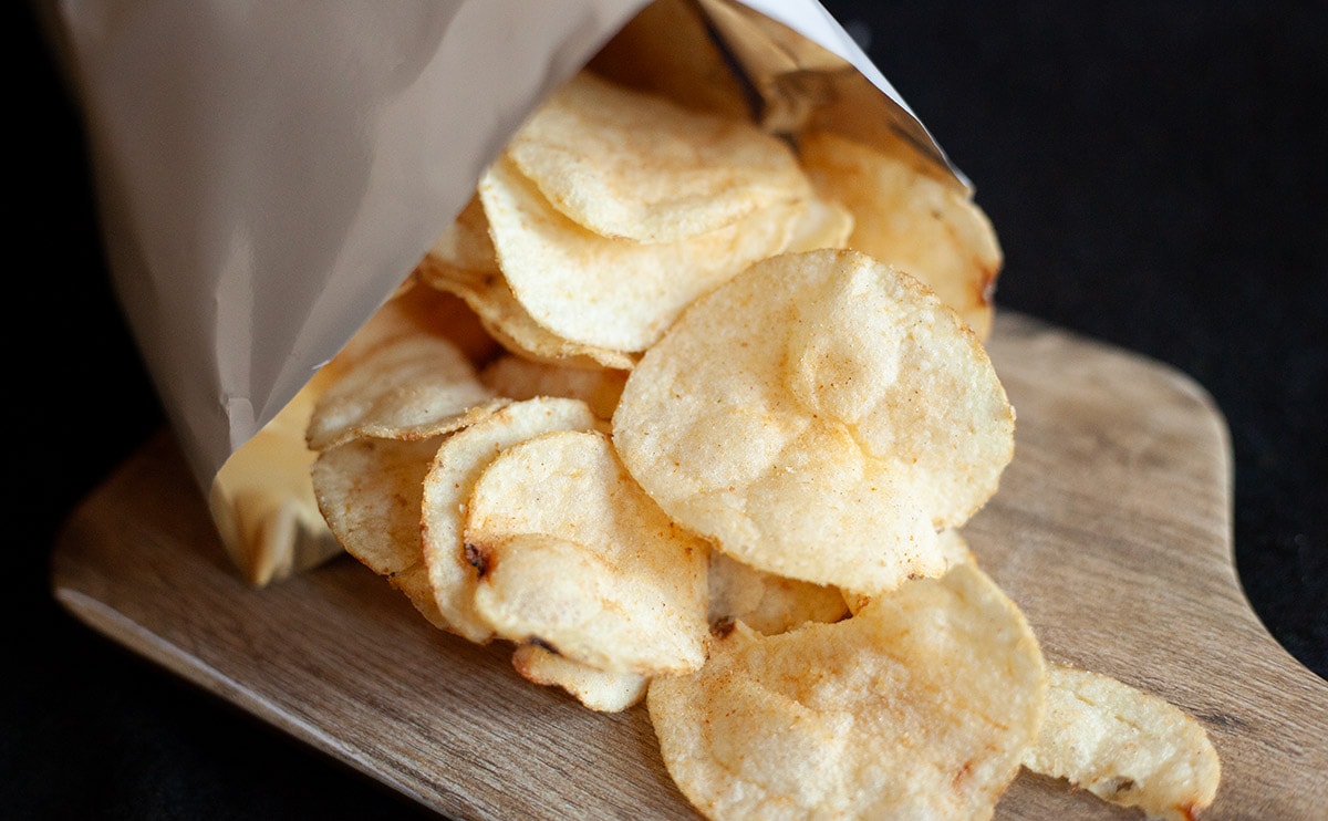 【ファミマ】累計販売数140万食を突破!くさいけどおいしい『ポテチ』が復活!