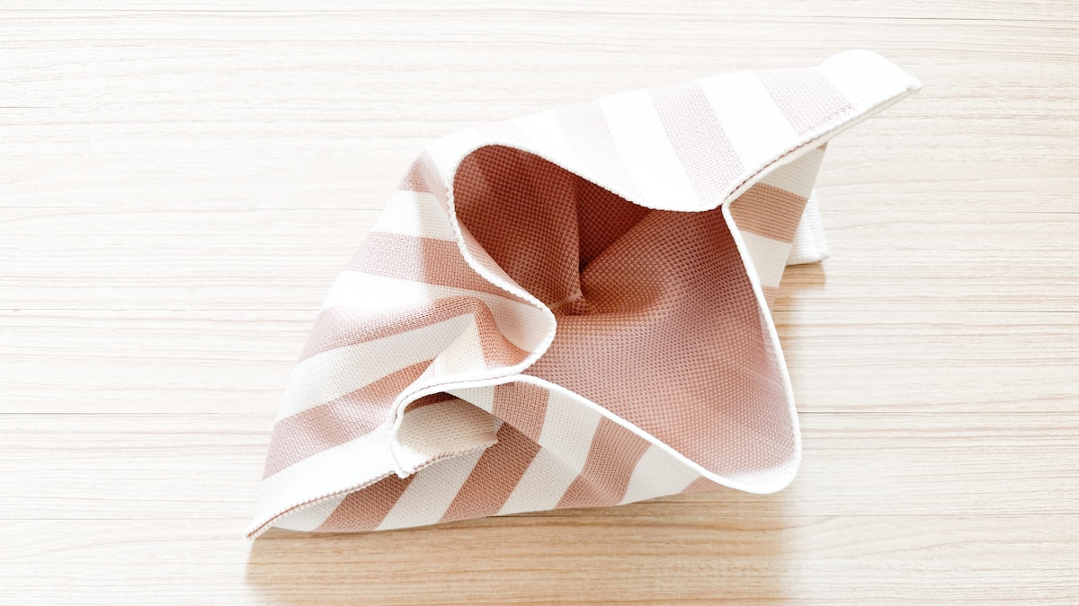 【100均】レジ袋・ポリ袋収納おすすめ8選！たたまなくてOKなものも紹介