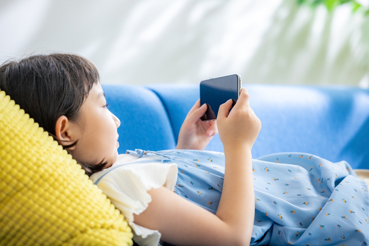 娘の携帯代5万円が原因で、夕飯は毎晩レトルトパスタに。嘘を重ねた娘に世帯年収550万・31歳男性が抱く葛藤