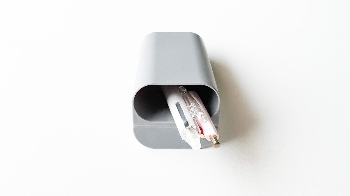 100均のペンホルダーが優秀！売り場も解説【セリア・ダイソー】