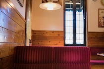 コメダの“ソファ柄”バッグに熱視線！妊婦を罵倒する男を撃退した「乗客の反撃」と心に染みる山梨の旅