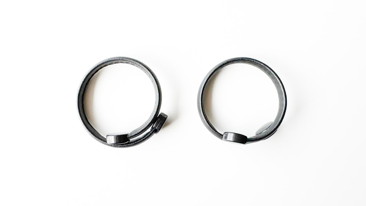 【100均】ダイソーのアームバンドが話題！セリア・キャンドゥの商品は？