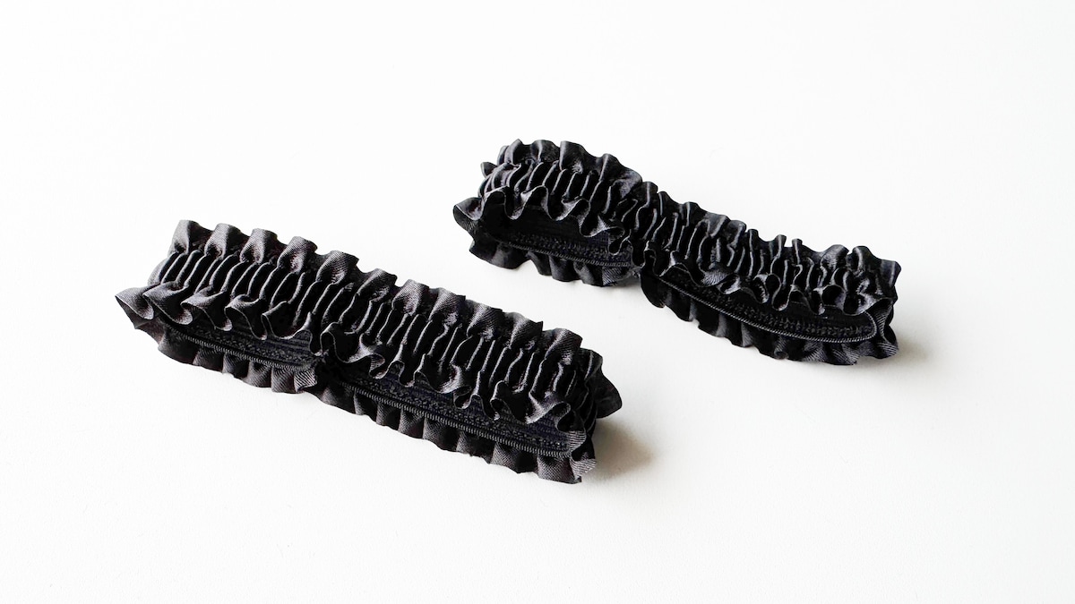 【100均】ダイソーのアームバンドが話題!セリア・キャンドゥの商品は?