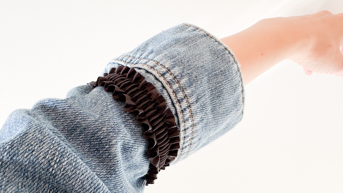 【100均】ダイソーのアームバンドが話題!セリア・キャンドゥの商品は?