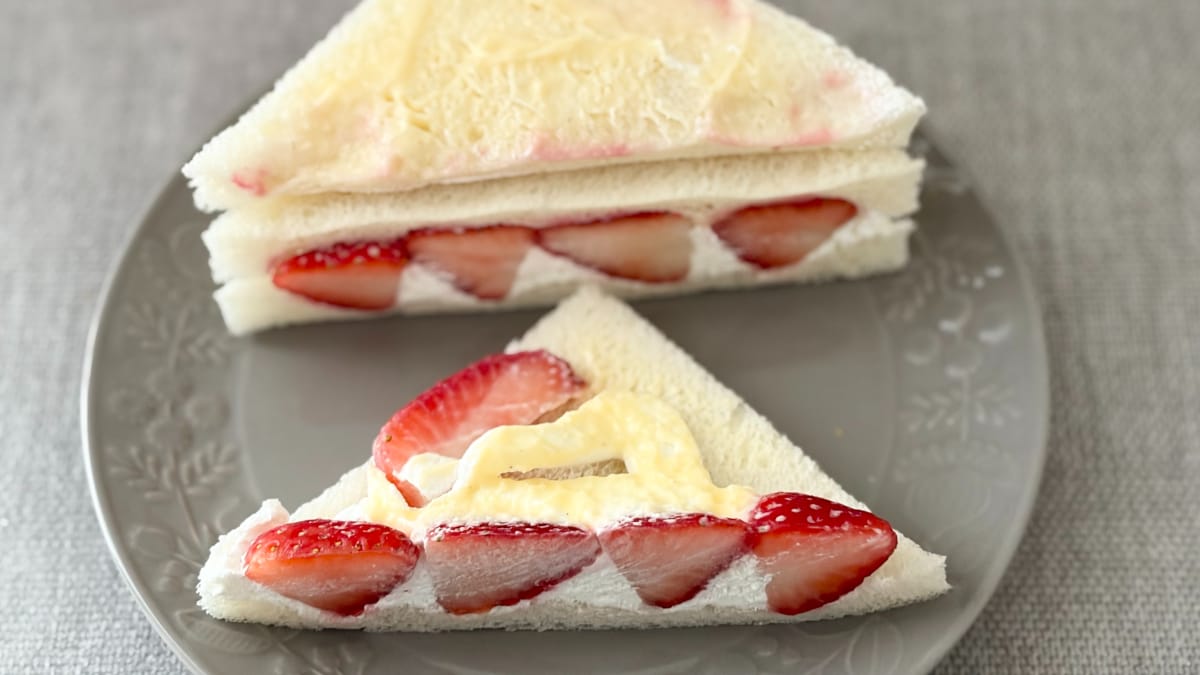 もはや「フルーツパーラー」の味？【セブン】期間限定サンドイッチが贅沢