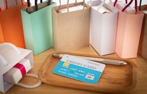 なぜ私たちが尻拭いを……？ブランド品購入や推し活で散財した義妹の借金100万円を夫が肩代わり。世帯年収750万・34歳女性が募らせたイライラの行方