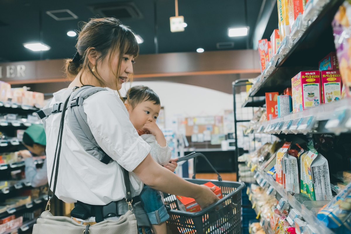 手術直前に出張！？約束を無視した夫の悲劇。子連れ買い物中、突如怒鳴られ…中高生に贈るワコールの革新ブラ