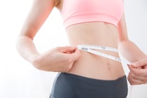 藤森慎吾さんが謝罪！？夫婦喧嘩の理由とは。87キロから大変身したアラサー女性と玄関に現れた591万再生の「デカい奴」