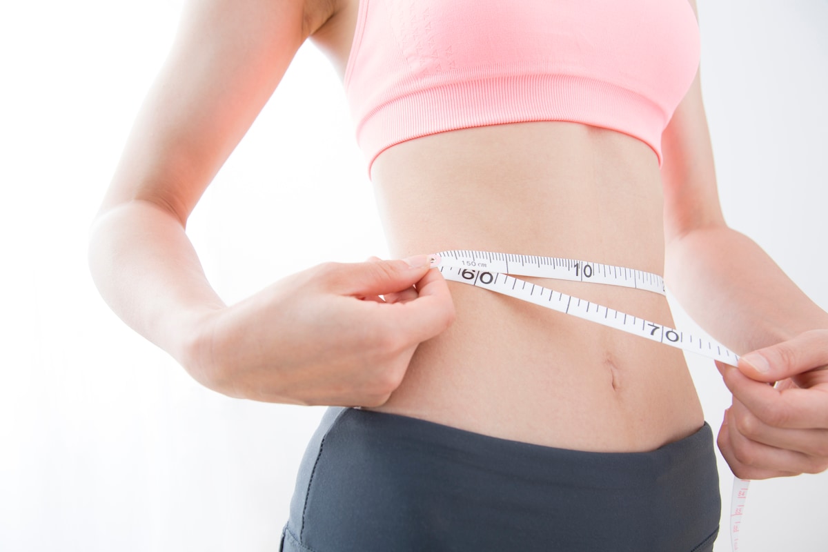 藤森慎吾さんが謝罪！？夫婦喧嘩の理由とは。87キロから大変身したアラサー女性と玄関に現れた591万再生の「デカい奴」