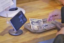 会計をごまかすセコい私の反省エピソード！そのほか彼女の挨拶を無視し続けた男の後悔も