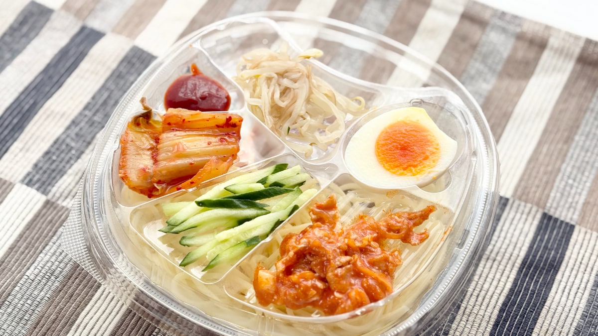 爽やかな辛みがクセになる!【ファミマ】に登場した韓国風チルド麺って?