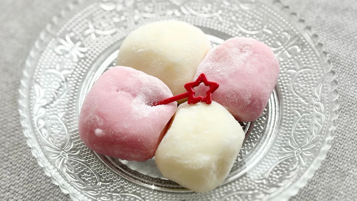 あなたはどっち派?【セブン】に華やか&キュートなミニ大福が登場中