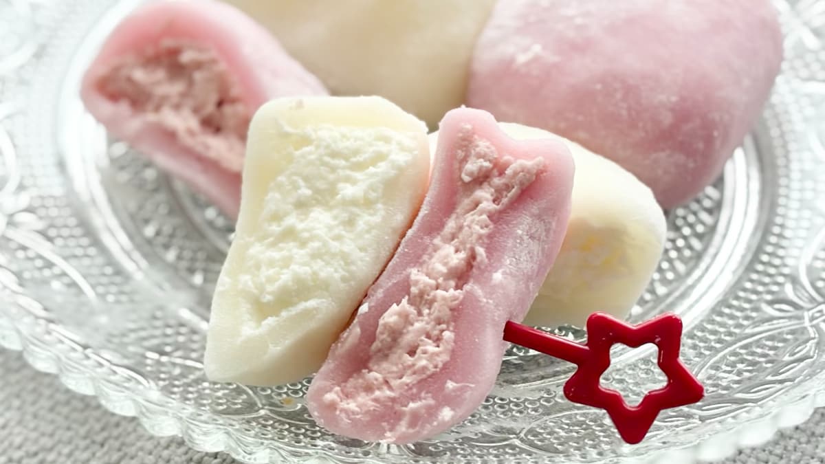 あなたはどっち派?【セブン】に華やか&キュートなミニ大福が登場中