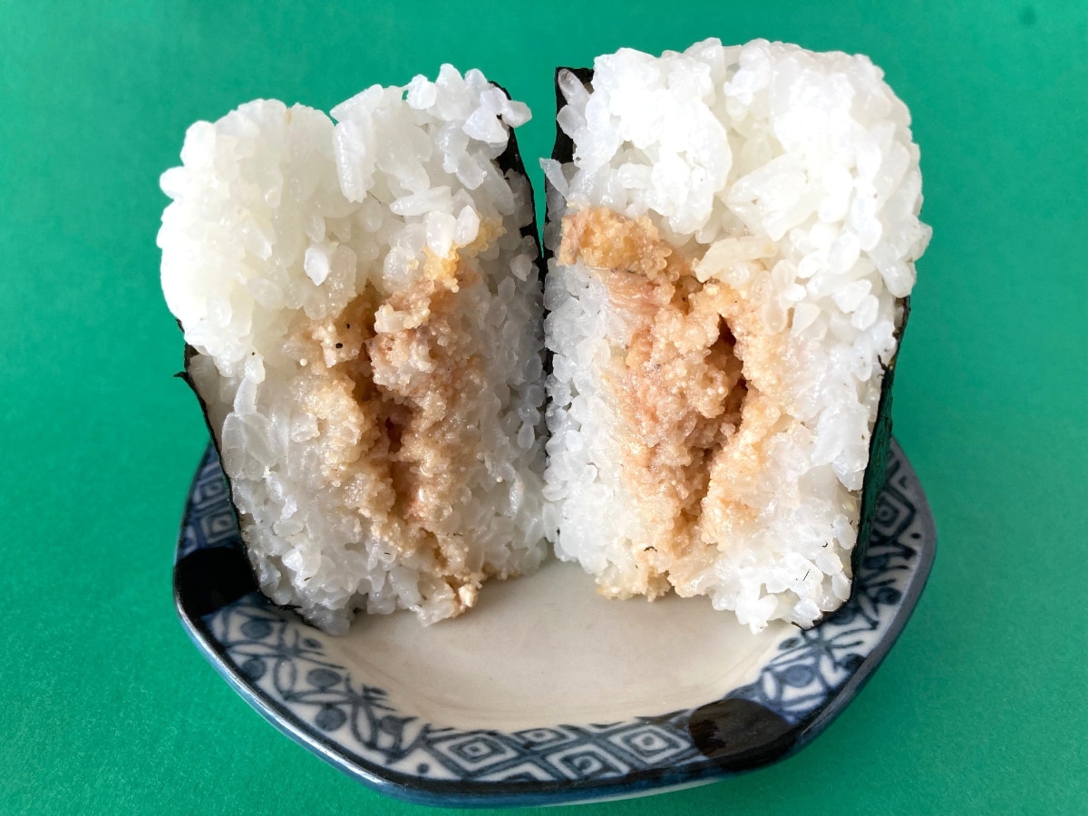 「贅沢感溢れる！！」「たらことチーズが合う！」【ローソン】浅草宿六監修のプレミアムおにぎり