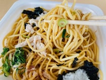 ゆず胡椒の存在感がよき！【ファミマ】優しい味わいの「蒸し鶏のゆず胡椒ぽん酢パスタ」