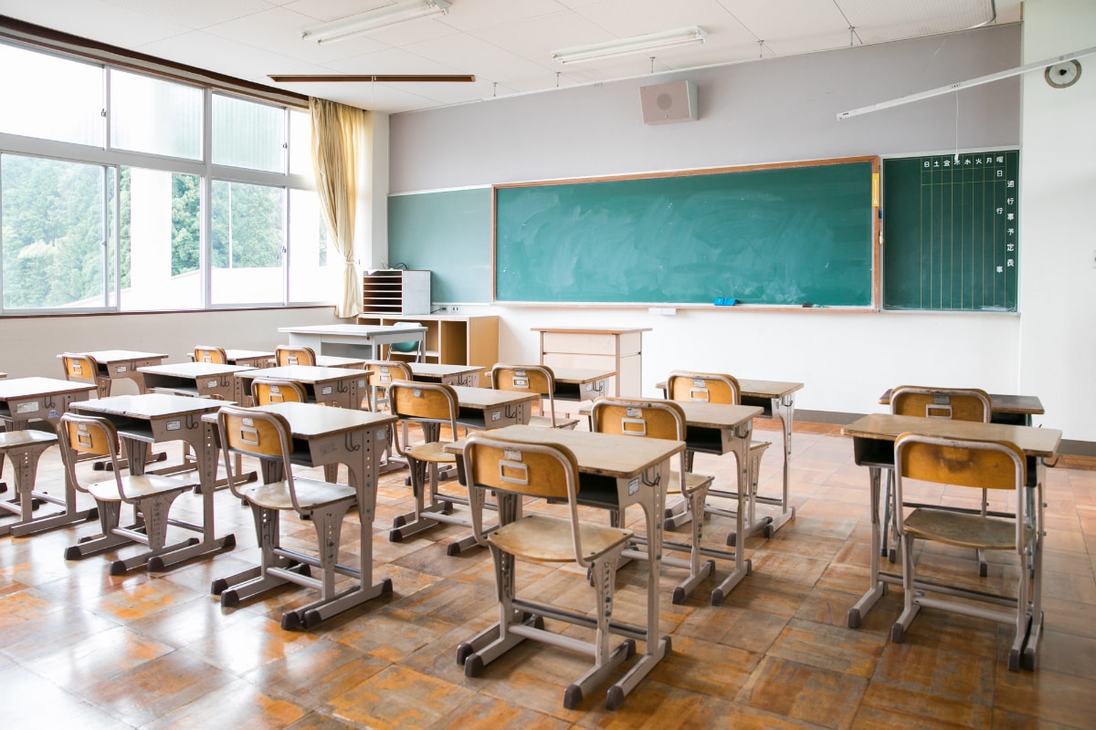 義母のせいで狂いかけた生活設計。世帯年収500万・64歳元教員男性が家族を守るために下した決断