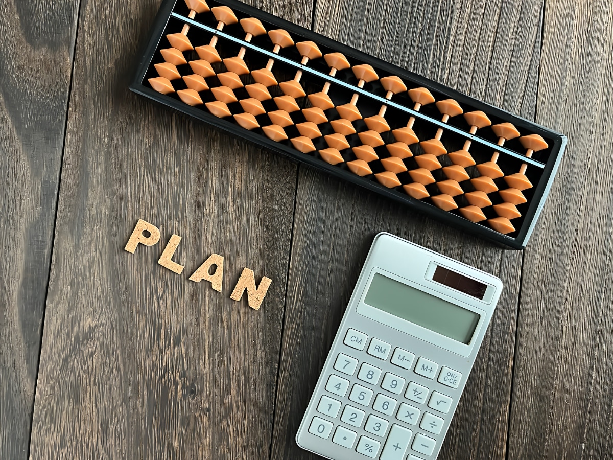 義母のせいで狂いかけた生活設計。世帯年収500万・64歳元教員男性が家族を守るために下した決断