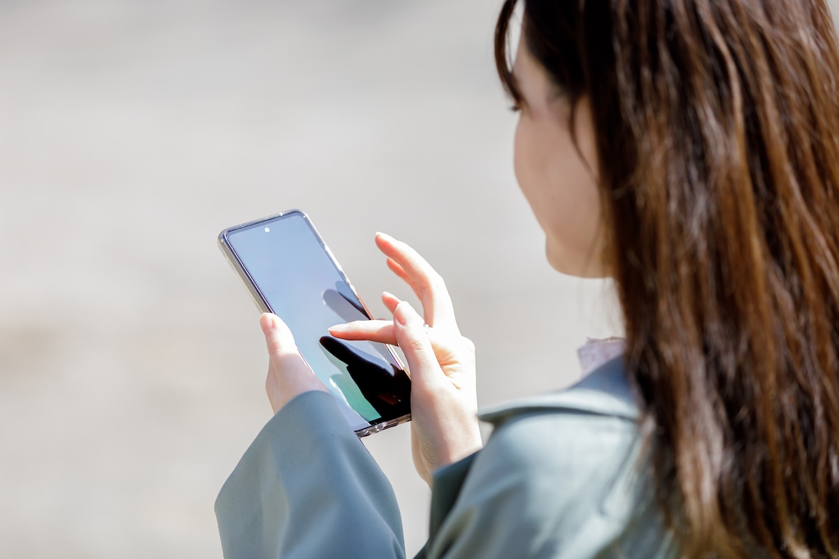 LINEの誤送信と彼との関係……。そのほか恋の始まりが早い女性ランキングも