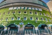 伝説の「延長18回」と満塁弾に沸く選抜。完売続出の甲子園と日本代表“アジア最強DF”復帰の英国遠征