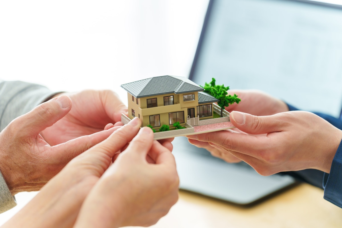 義兄のことを信じて任せたのに……ある日、世帯年収600万・50歳女性のもとに届いた税金の督促と同時に起きていた驚きの事態