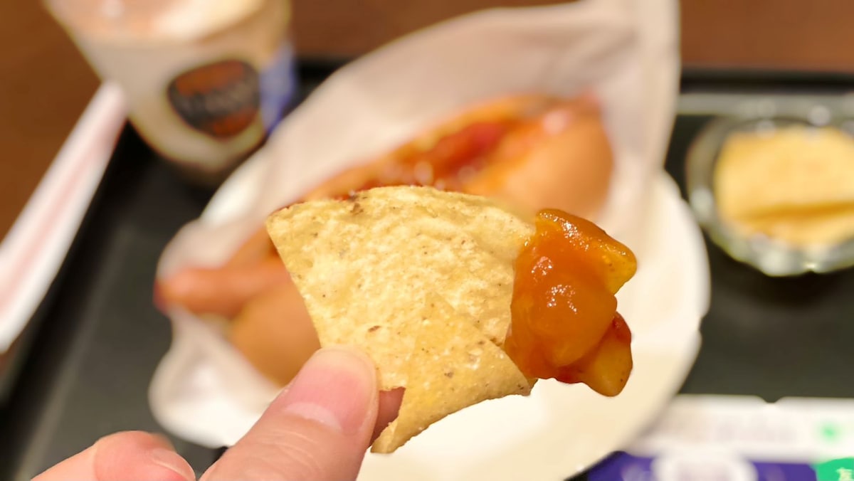 激うまリピ確定！4月15日新発売【タリーズ】本格的ソースがたまらない「ボールパークドッグ」を食べてみた！