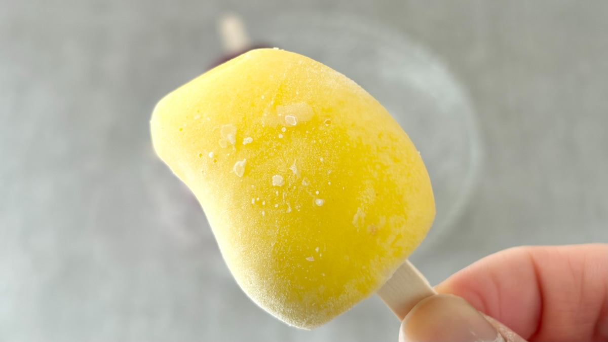 人気アイスがミニサイズ化！4月14日発売【セブン】の「3Dフルーツポップス」って？