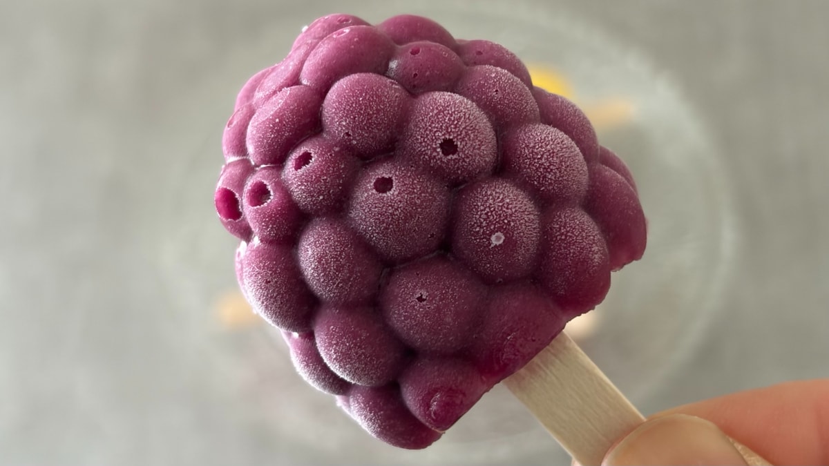 人気アイスがミニサイズ化！4月14日発売【セブン】の「3Dフルーツポップス」って？