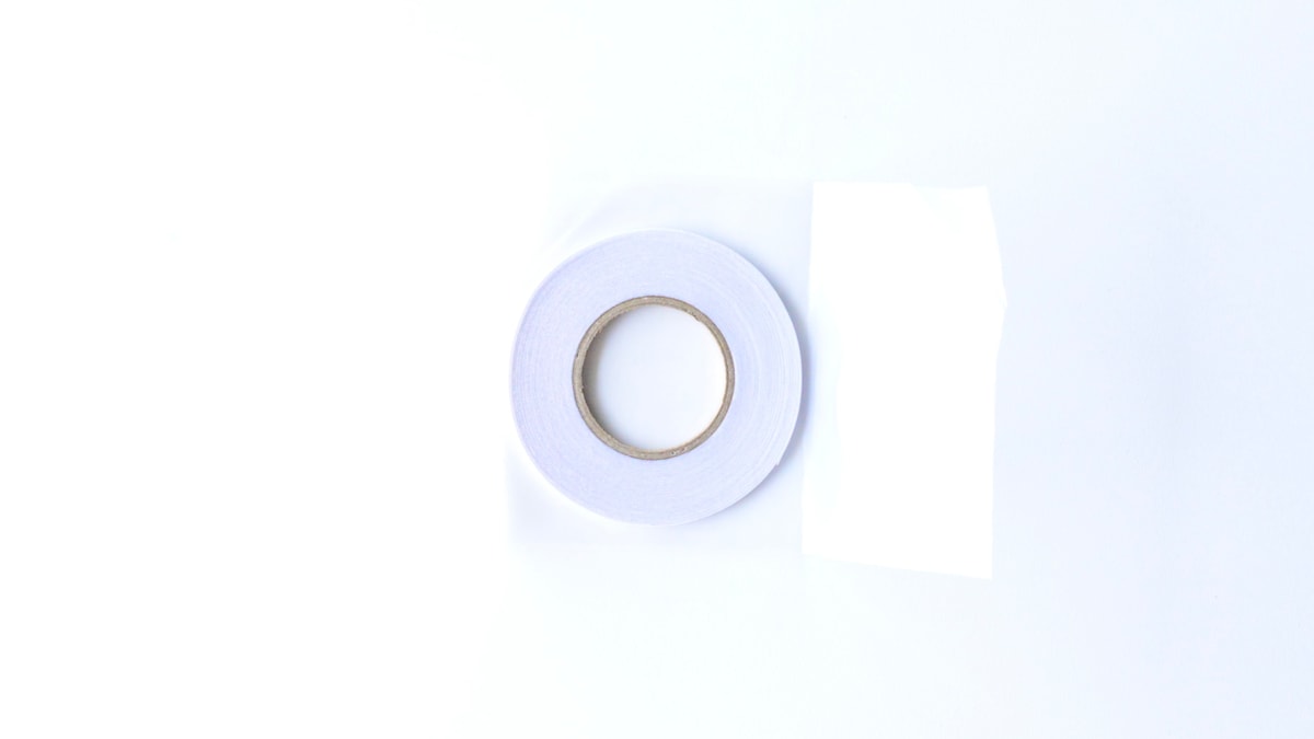 100均「両面テープ」を徹底レポート！【セリア・ダイソー】強力なのは？