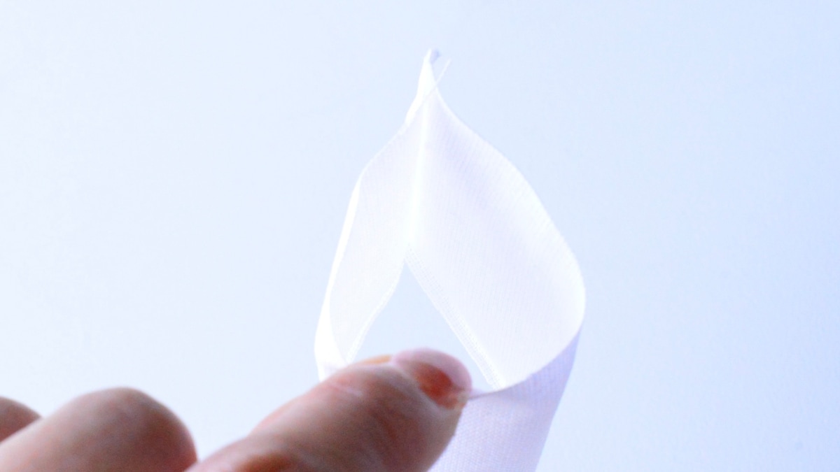 100均「両面テープ」を徹底レポート！【セリア・ダイソー】強力なのは？