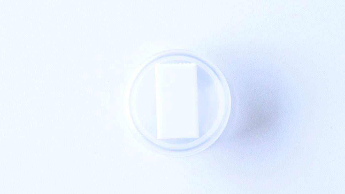 100均「両面テープ」を徹底レポート！【セリア・ダイソー】強力なのは？