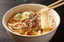志麻さん流「極上肉うどん」の感動！鶏むね肉＋1食材の節約鉄板おかずとはみ出ないたまごサンドの裏ワザ