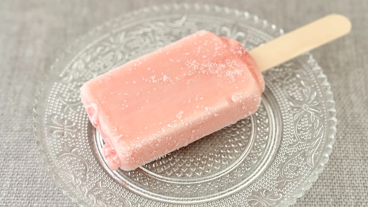 さすがの完成度！【ローソン】の人気アイスに栃木県産のあの果物が登場中