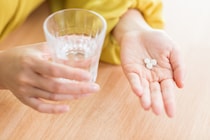 大腸・膵臓・白血病の最新「抗がん剤」事情。網膜剥離の初期症状と「余命6年」の難病に抗う闘病記