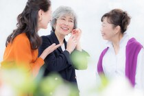 これで「おば見え」回避！40代・50代が陥る「メイクと服のズレ」と時代遅れな春シューズの見直し術