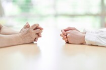「出勤すらできない」夫に義母が下した鉄槌！不倫相手に夫がついた切なすぎる嘘と、娘の朝食を侮辱した父への「0点」宣告