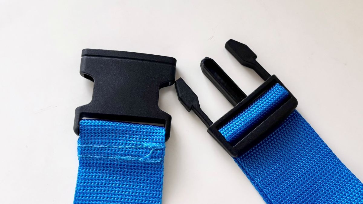 旅行前に揃えたい！スーツケースベルトは100均でゲット♪ 売り場もチェック