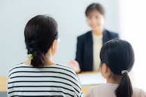 モンペ母が担任に迫った「驚愕の特別待遇」。夫が吐いた“闘病費”の嘘とスマホの中身、そして暴力児の学童追放劇