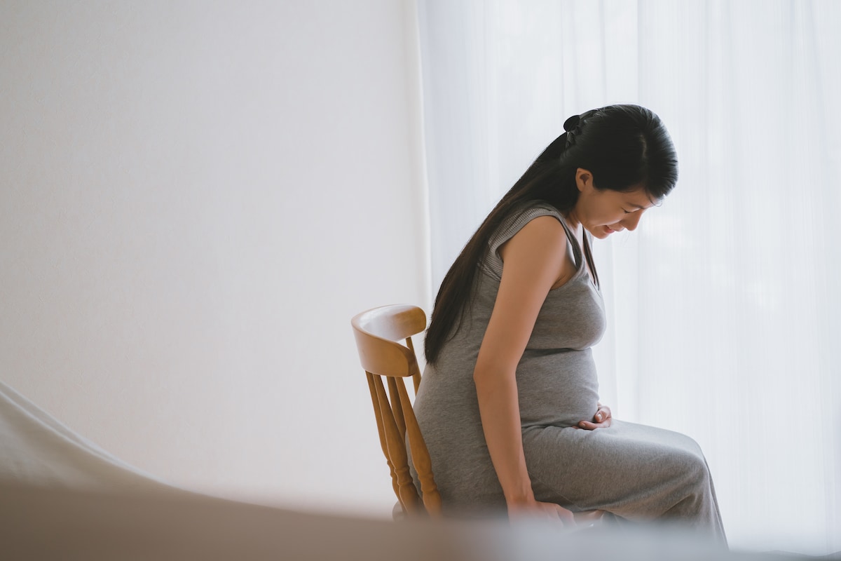 陣痛中に声が出ない異変…夫の反応は。義母が白状した「息子の借金1300万円」の嘘と、家を荒らして飯を催促する夫の末路