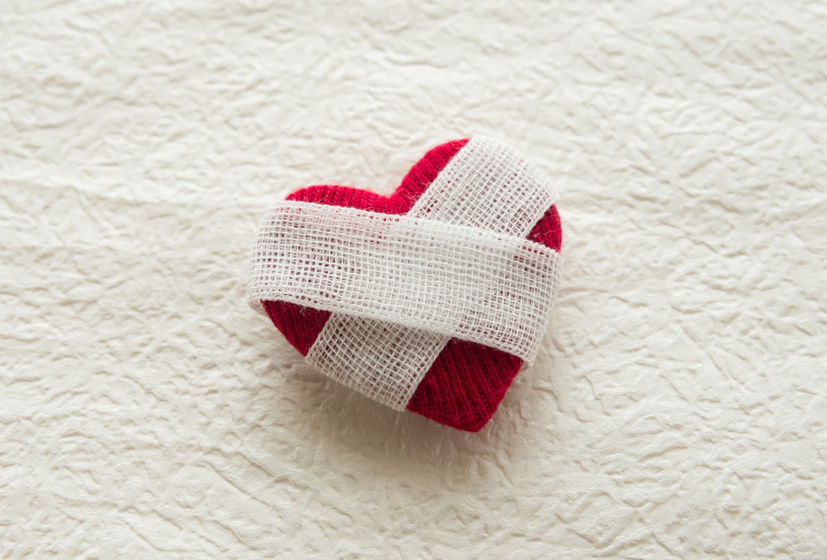 人として越えてはならない一線を越えた実の親。不信感を覚えた年収86万・50歳女性が下した決断とは？