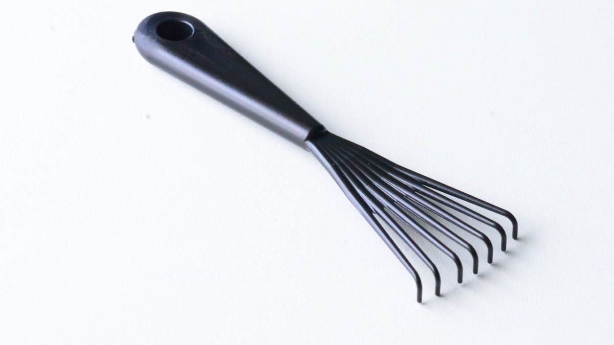 100均「ヘアブラシクリーナー」を使ってみた！【ダイソー・キャンドゥ】