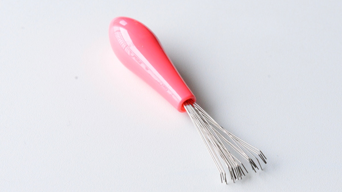 100均「ヘアブラシクリーナー」を使ってみた！【ダイソー・キャンドゥ】