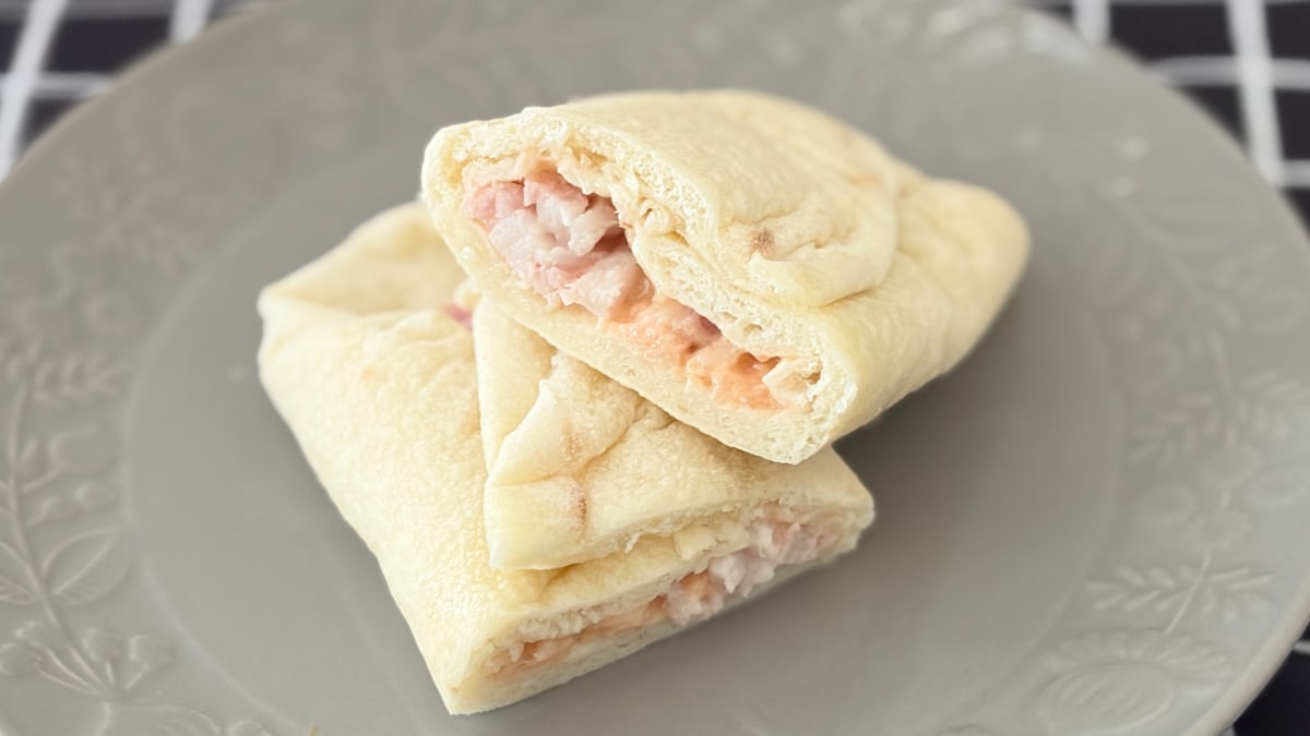 塩味ありでランチやおつまみにもよさそう！【ローソン】の新作ピザロール