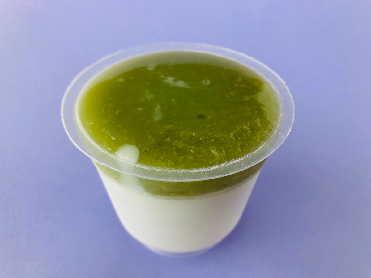 「餡とプリンの味の相性よし！」「クセがなくて美味しい！」【ローソン】ずんだの餡が乗ったミルクプリン