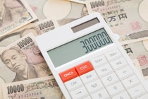 信頼していたのに……同僚に30万円を貸した年収350万・29歳男性が直面した職場での気まずさと後悔