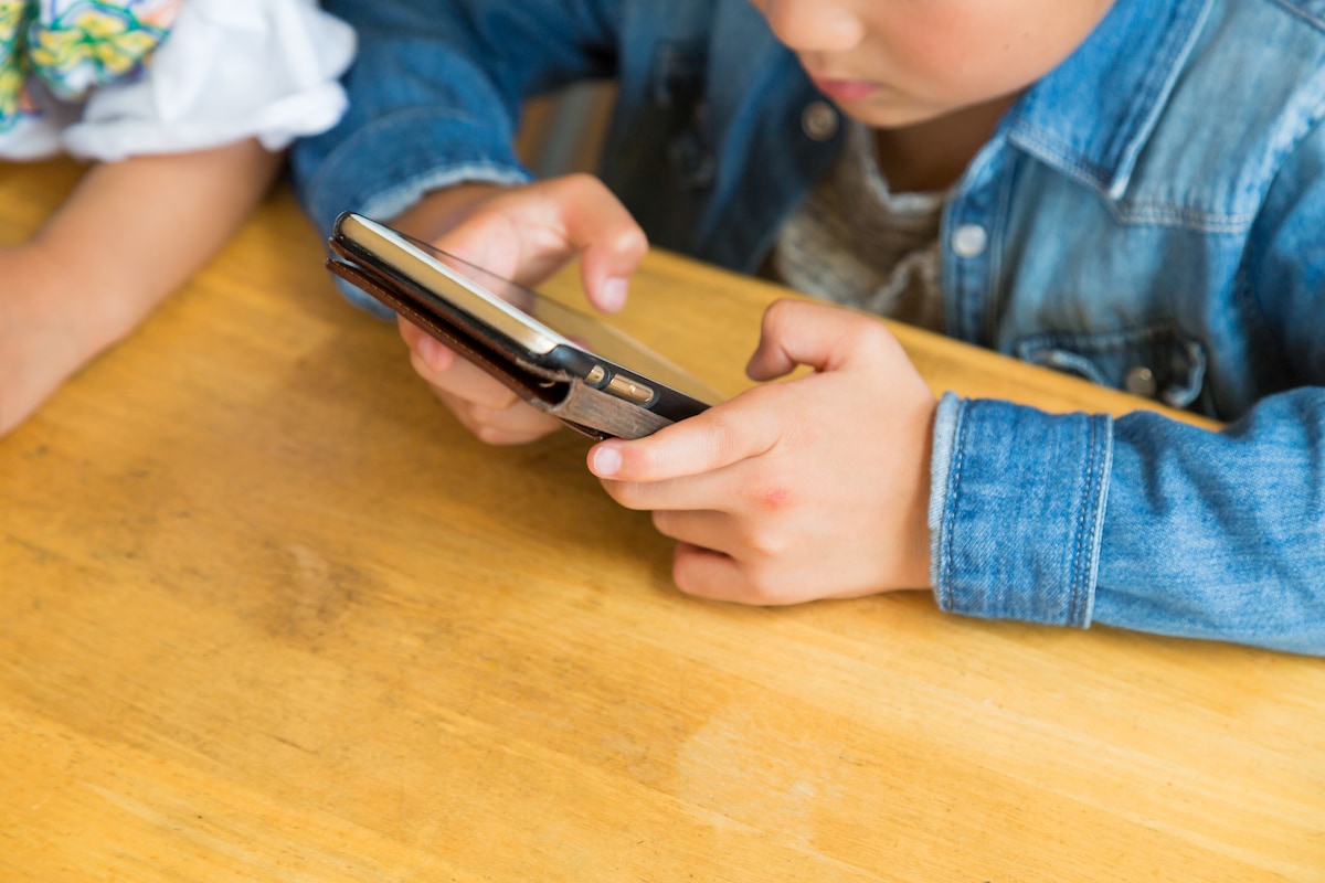 古いiPhoneを子ども用に！費用を抑え安全にスマホデビューさせる手順 