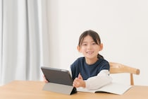 視力と睡眠を守る！YouTubeの子供向け制限設定でママも安心