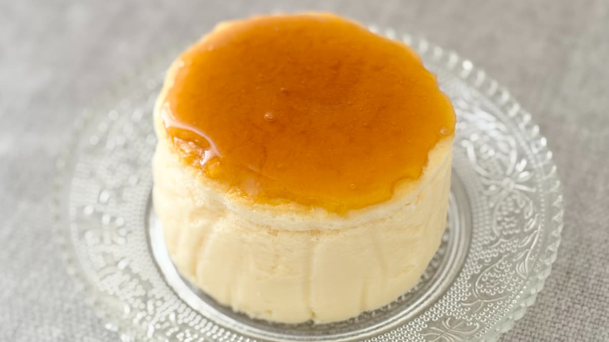チーズのコクとふんわりしっとり食感が幸せ～！【セブン】の大きめケーキ